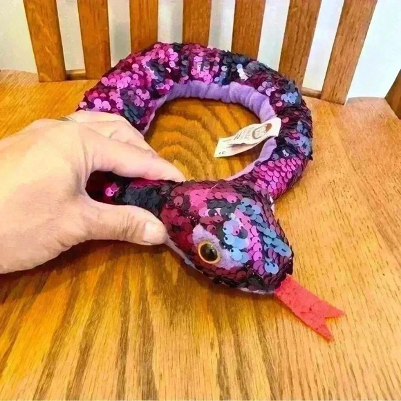 🌈 6/$60 Fiesta Reversible Flip Sequin Snake 26.5”Purple Blue Stuffed Animal - Picture 6 of 6